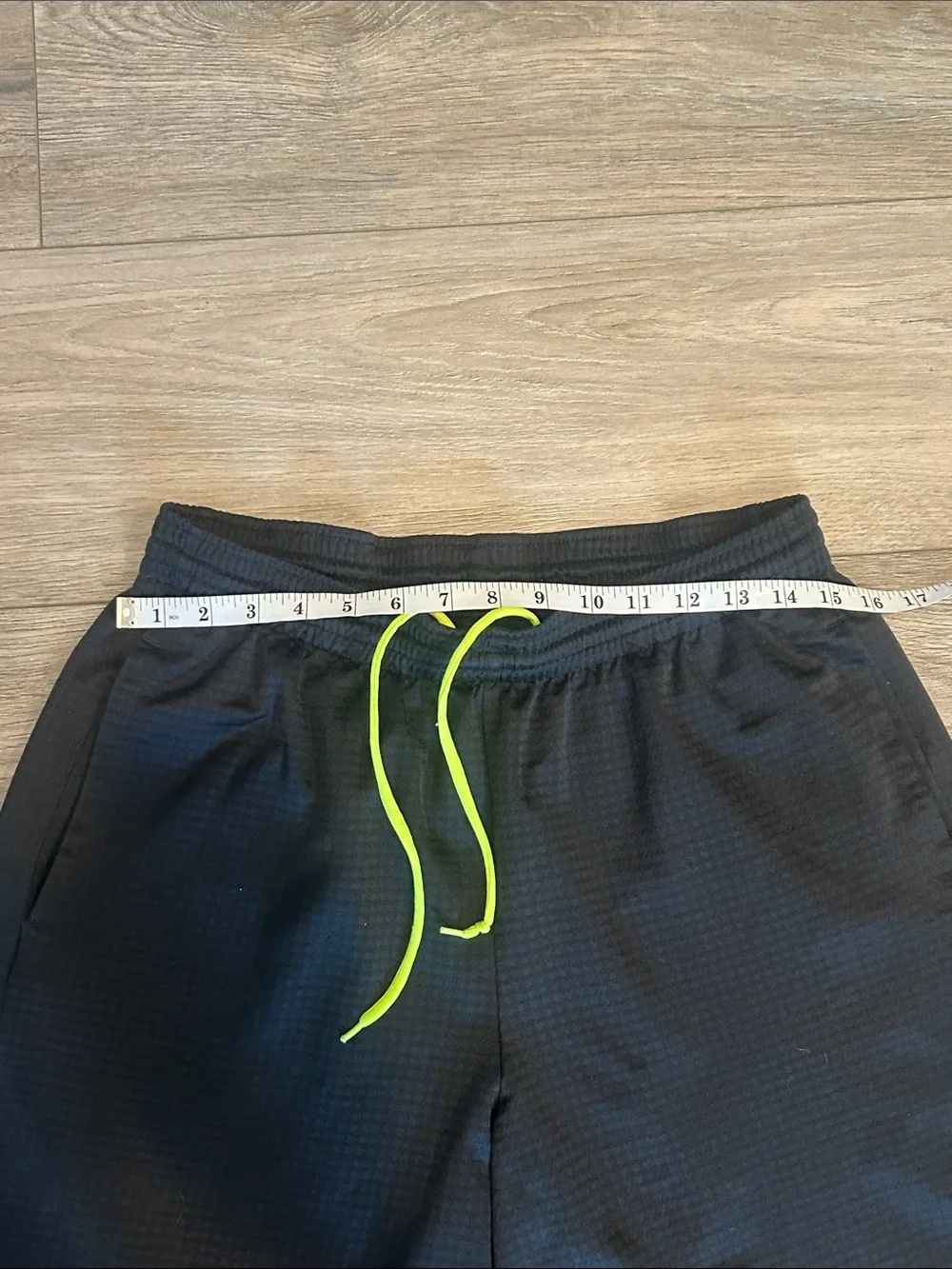 Nike Men’s Black Athletic Shorts with Neon Yellow Drawstring Size Large